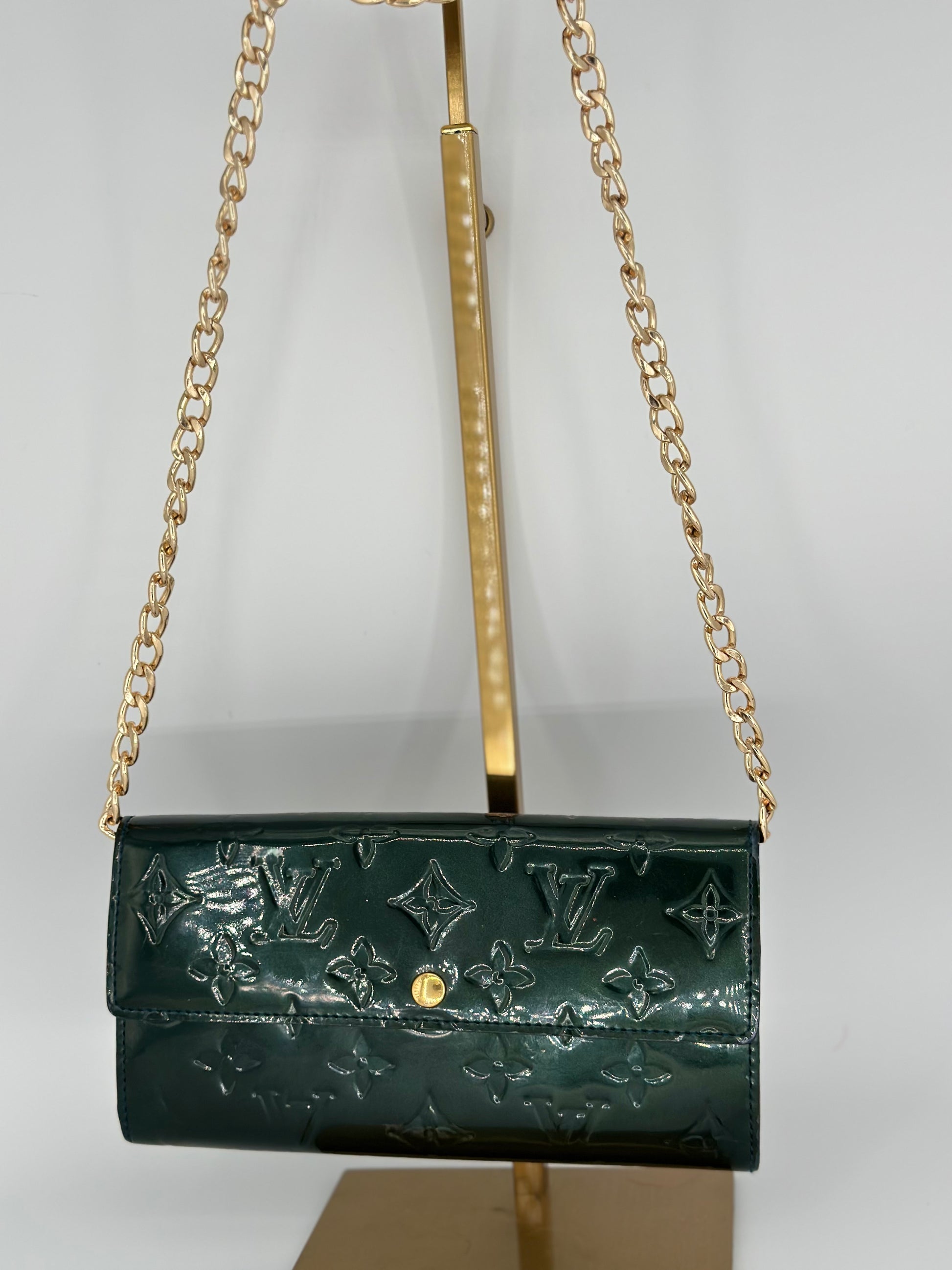 Louis Vuitton Green Monogram Vernis Sarah Wallet