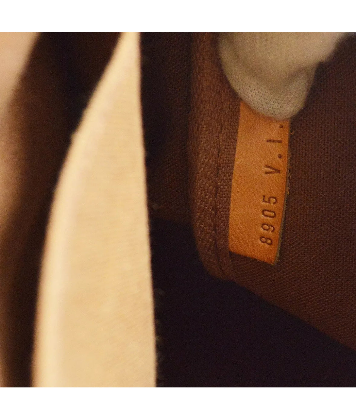 Louis Vuitton Saumur 35 Monogram Messenger Shoulder Bag
