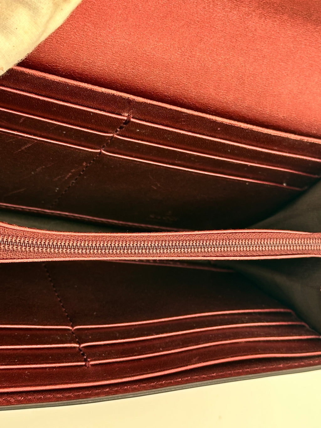 Gucci Guccisima Sima Lovely Heart GG Logo Wallet