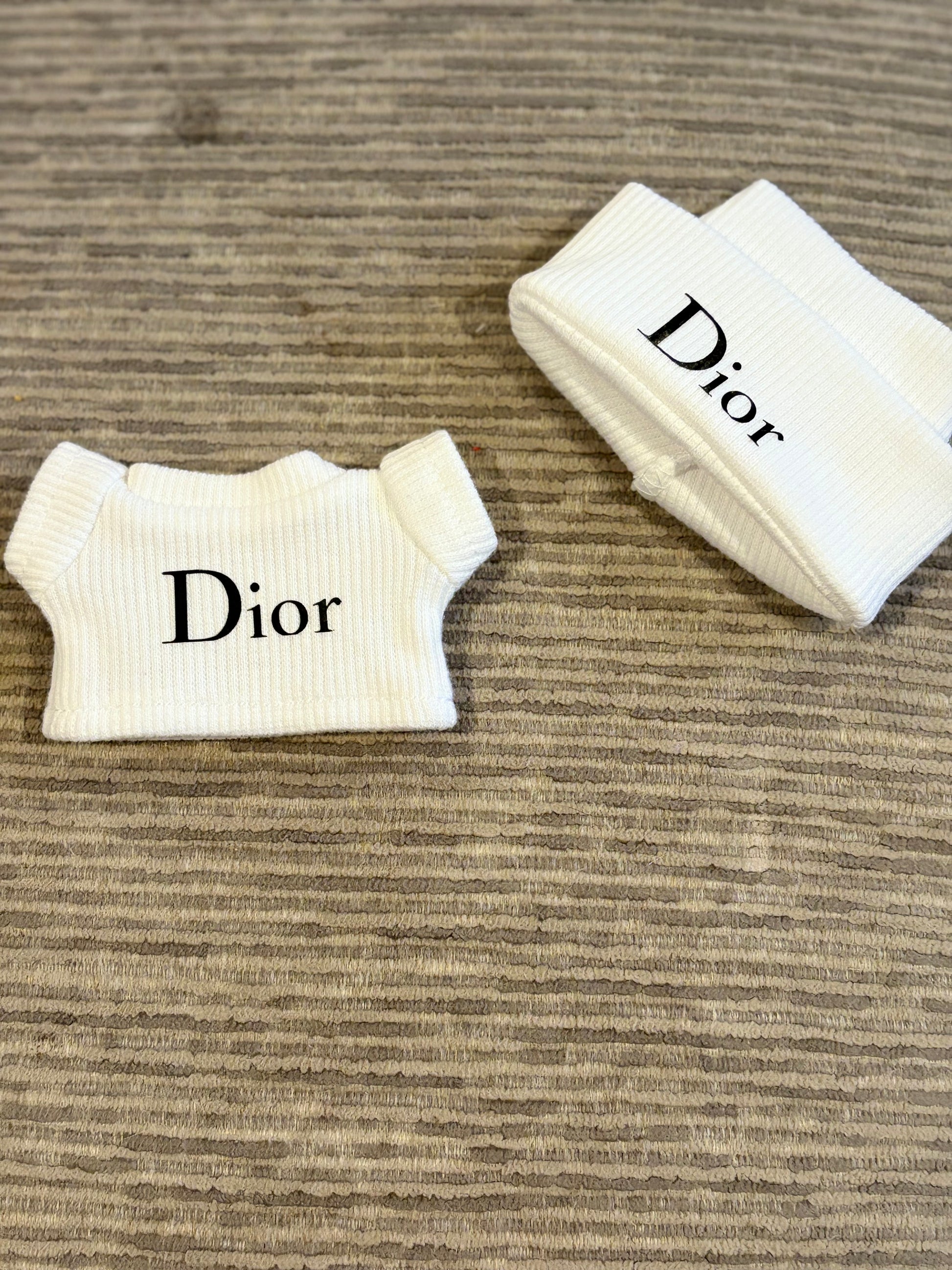 Luxury-Inspired White Knit Outfit for Labubu Dolls – Doll Not Included