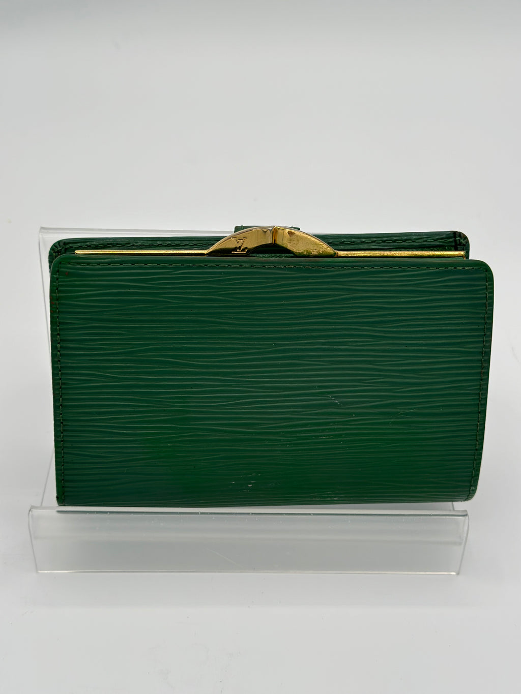 Epi Louis Vuitton Kiss Lock Wallet - Green with Gold Hardware