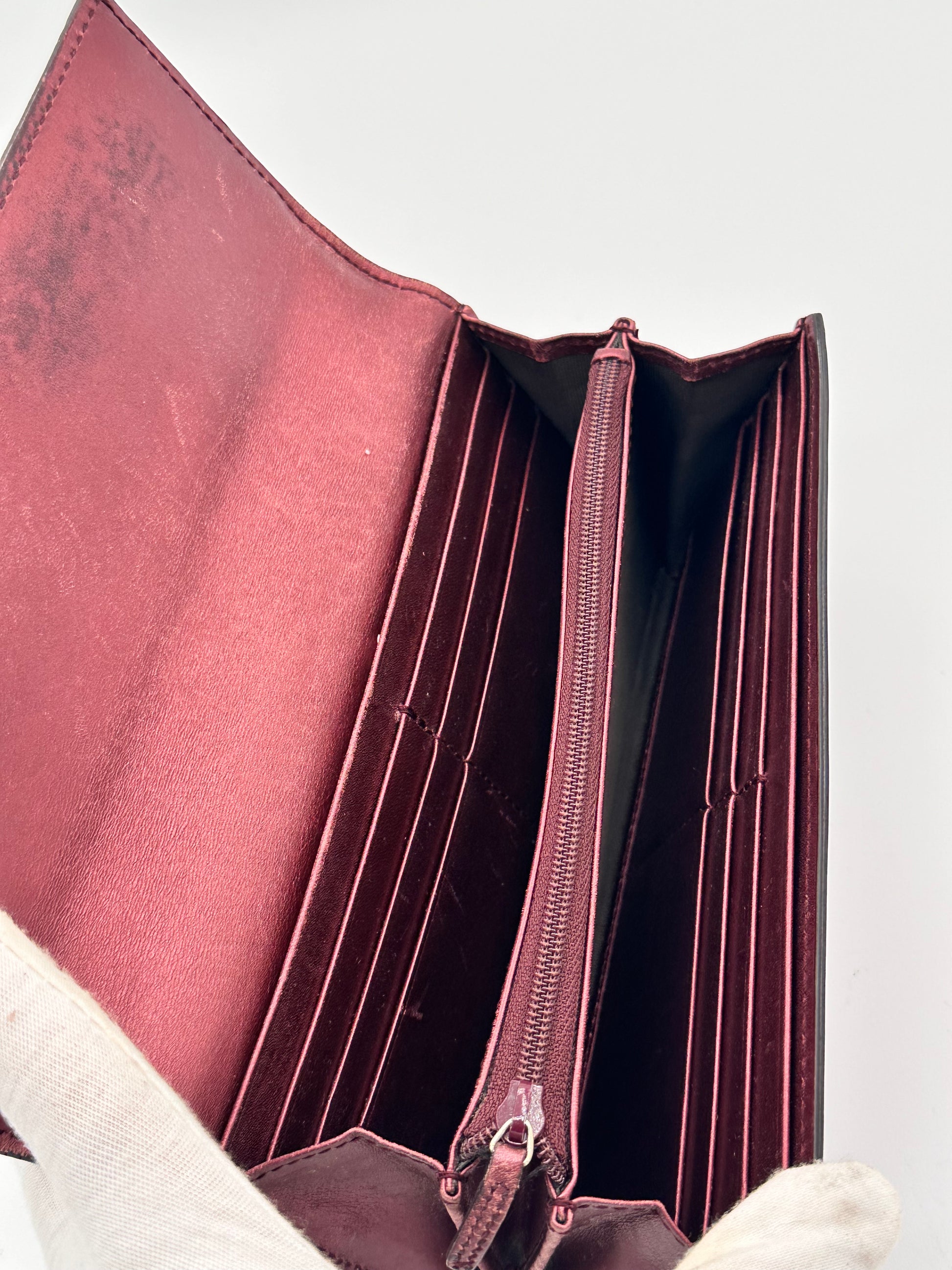 Gucci Guccisima Sima Lovely Heart GG Logo Wallet