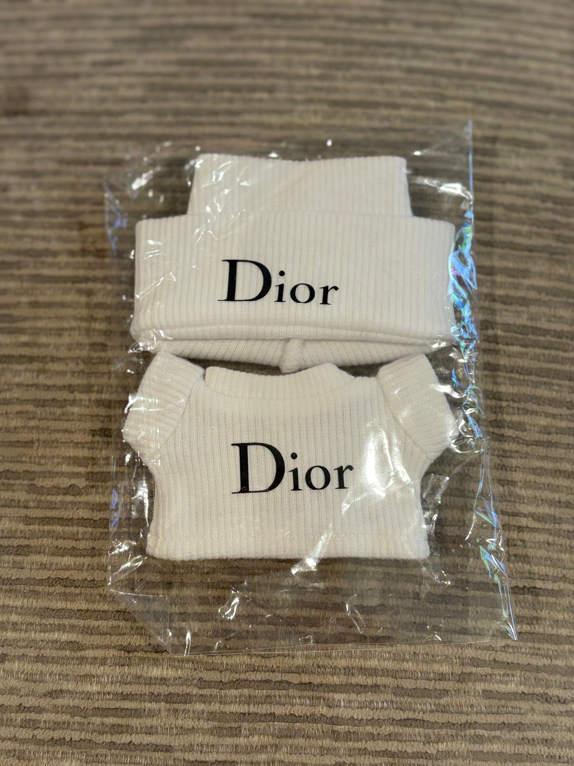 Luxury-Inspired White Knit Outfit for Labubu Dolls – Doll Not Included