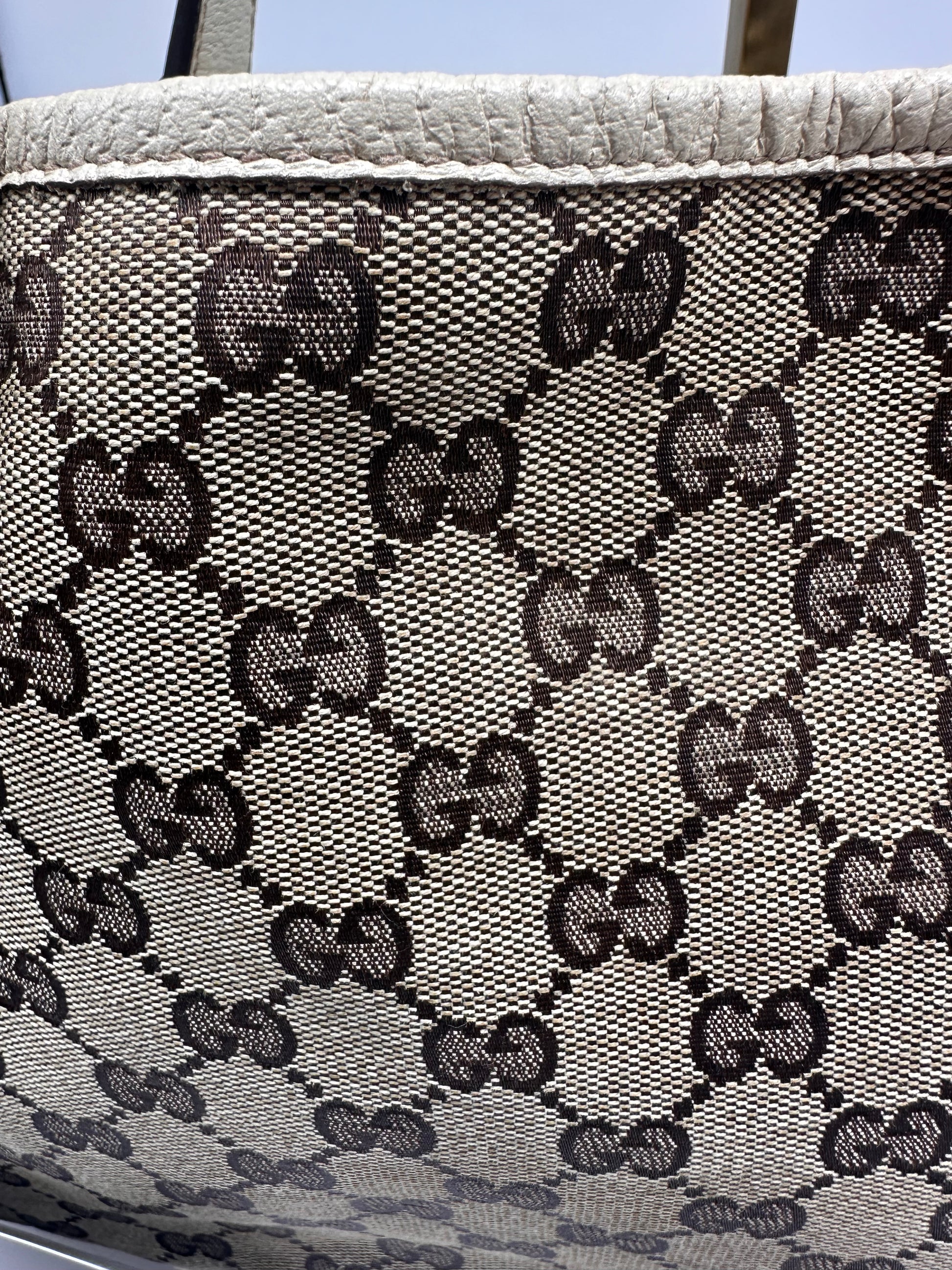 Gucci Abbey- GG canvas shoulder bag