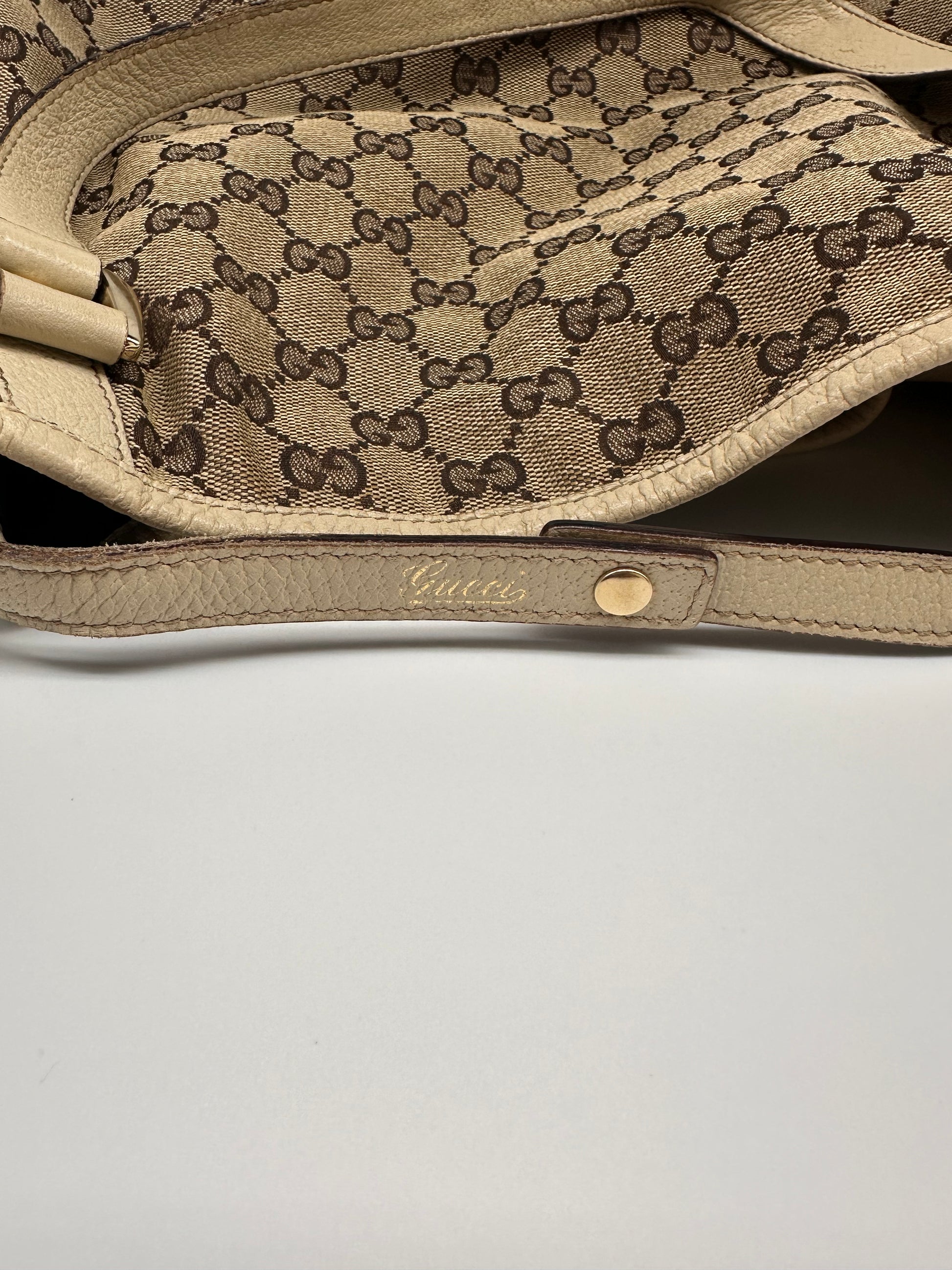 Gucci Abbey- GG canvas shoulder bag